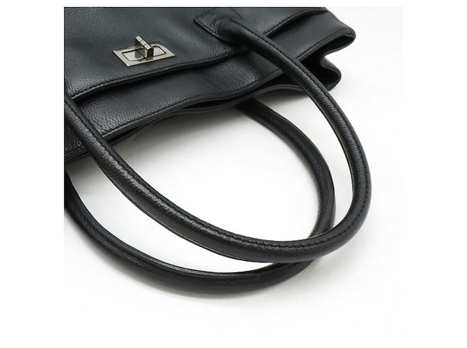 Sac 2way Executive Line 2.55 en cuir Chanel A29292 Noir - vue 4
