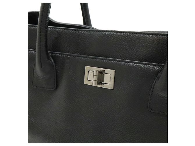 Sac 2way Executive Line 2.55 en cuir Chanel A29292 Noir - vue 6