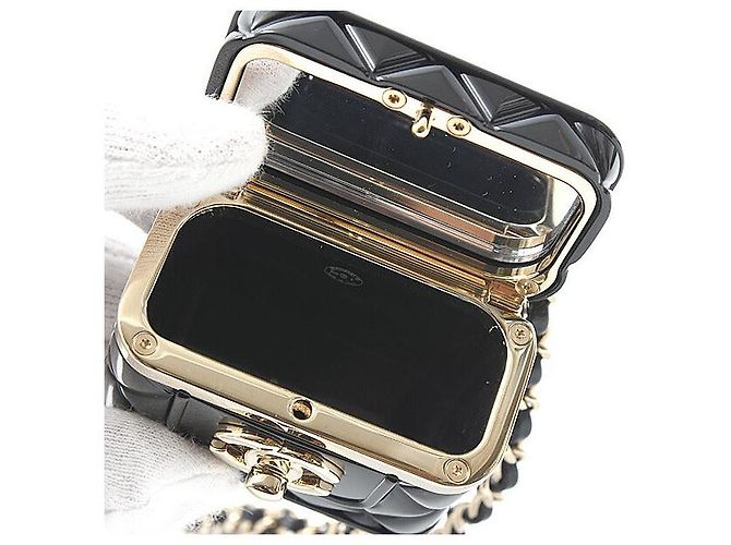 Chanel Plastic Matelasse Vanity Chain Pouch B22K Black - view 4
