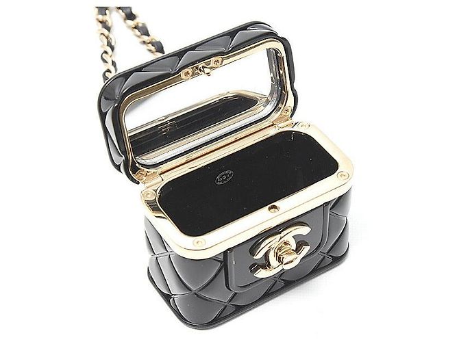Chanel Plastic Matelasse Vanity Chain Pouch B22K Black - view 5