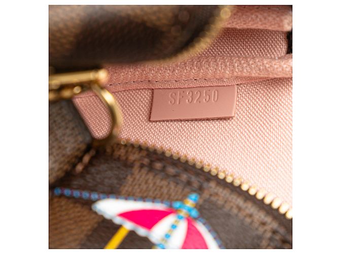 Mini Pochette Accessoires Vivienne Holiday Damier Ebene Marrone Louis Vuitton - vista 6