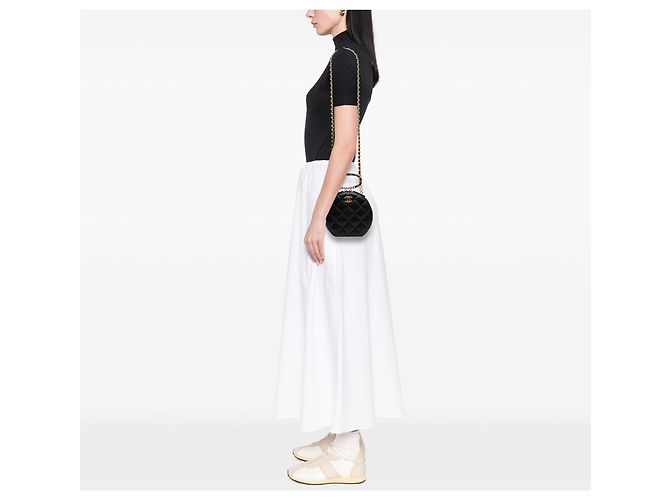 Clutch rotonda con catena e logo ovale in pelle di agnello trapuntata nera Chanel Nero - vista 11