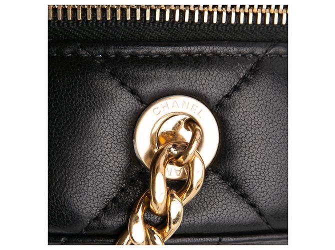 Clutch rotonda con catena e logo ovale in pelle di agnello trapuntata nera Chanel Nero - vista 9