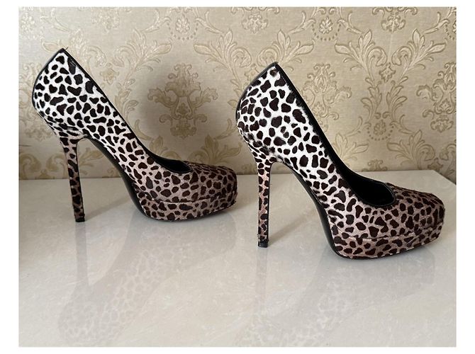 Tacchi Gucci in pelle marrone - vista 11