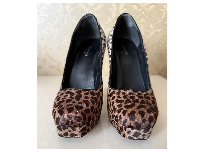 Tacchi Gucci in pelle marrone - vista 7