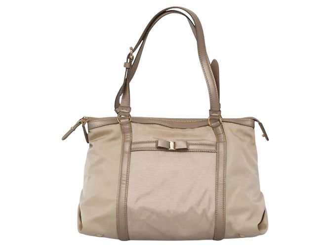 Vala Handtasche aus Nylon in Beige und Gold Auth BA5017 von Salvatore Ferragamo Golden - Ansicht 13