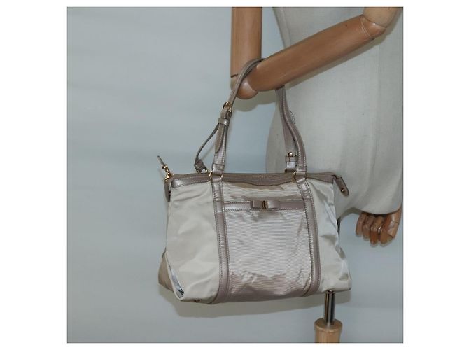 Vala Handtasche aus Nylon in Beige und Gold Auth BA5017 von Salvatore Ferragamo Golden - Ansicht 23