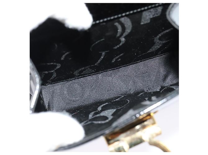 Borsa a mano Gancini in smalto 2 in 1 nera e oro Auth 138879 di Salvatore Ferragamo - vista 22