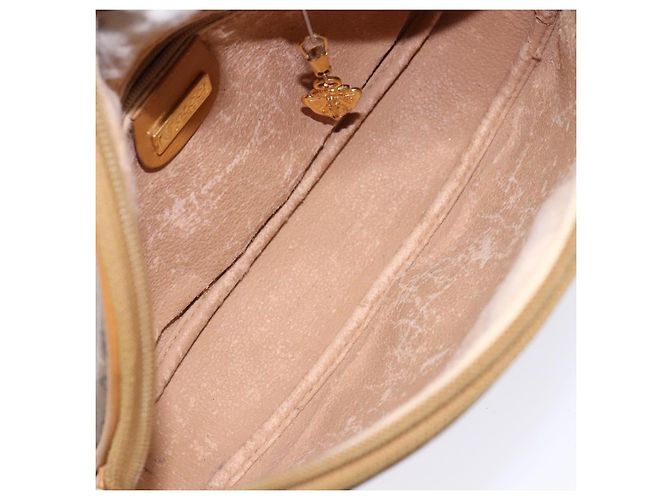 Gucci Borsa a spalla Micro GG Supreme in PVC Beige Oro Auth BA5021 D'oro - vista 17