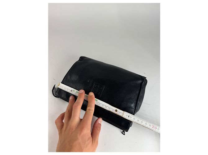 Clutch in pelle vintage Givenchy nera Nero - vista 11