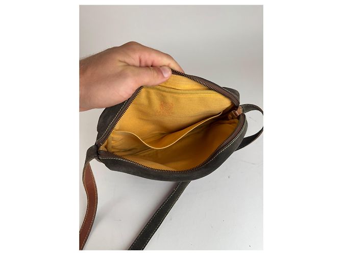 Vintage Loewe Madrid Wildledertasche Rot Grün - Ansicht 3