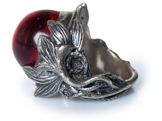 Autre Marque Lyly Erlandsson, der Granada-Ring mit rotem Stein Silber - Ansicht 5
