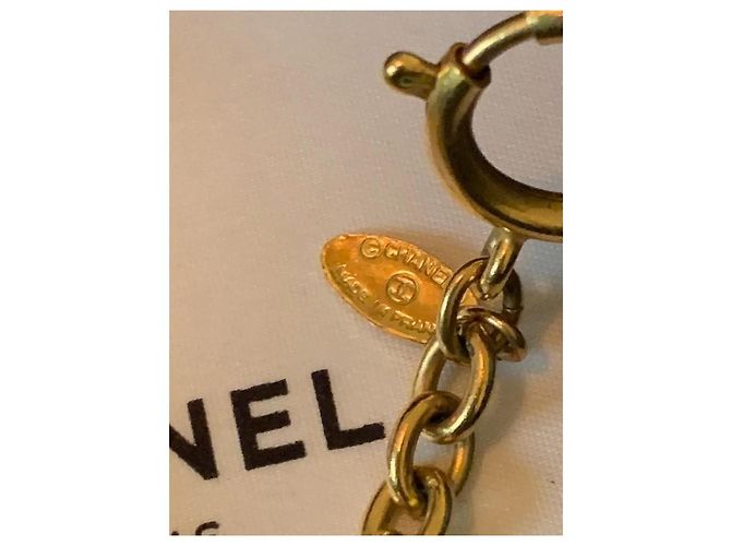 Cambon Collana con Medaglione Chanel Giallo Metallo - vista 5