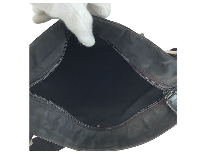Borsa a tracolla in nylon tessuto con logo triangolare Prada Nero - vista 9