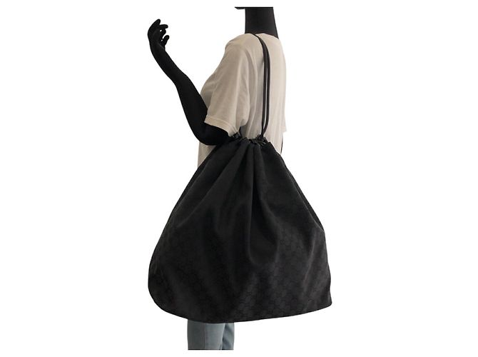 Borsa a spalla in tela GG di Gucci con coulisse Nero - vista 7