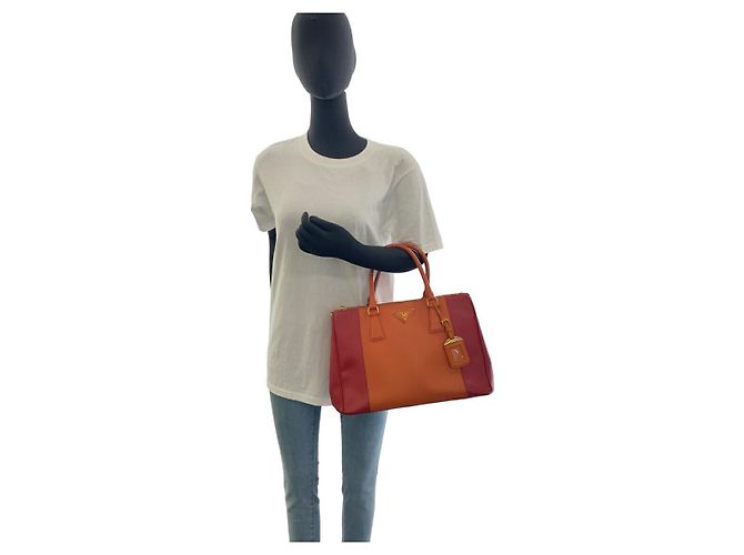 Bolso Tote de cuero Saffiano con logo triangular de Prada Naranja - vista 10