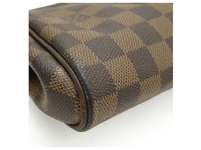 Clutch Eva Damier Louis Vuitton Marrone - vista 3