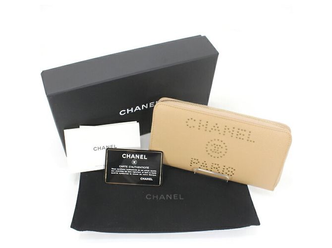 Portafoglio lungo con borchie Chanel Deauville Beige - vista 10