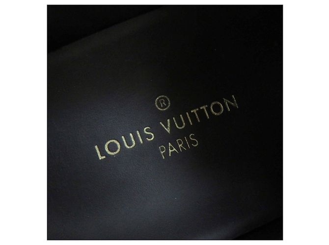 Sneaker aus Monogramm-Canvas und lackiertem Leder der Front Row Linie von Louis Vuitton Braun - Ansicht 12