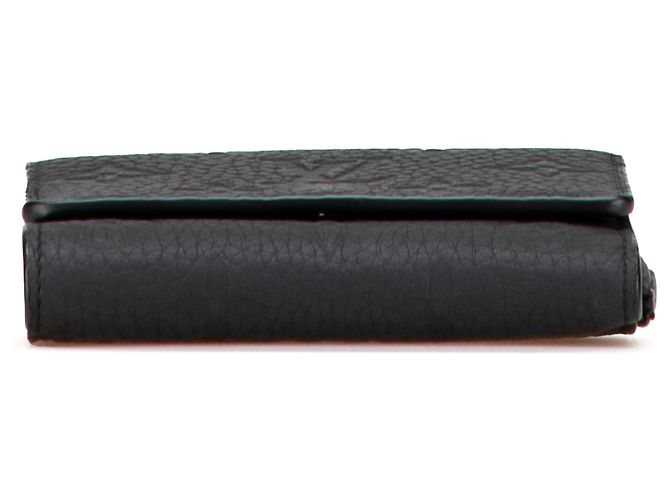 Slender Schlanker Pilot-Wallet aus schwarzem Monogram Taurillon von Louis Vuitton - Ansicht 3