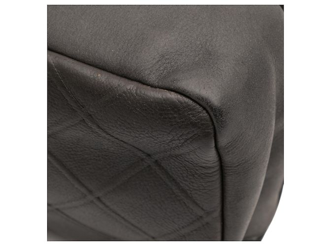 Chanel Nova Bolsa Chic em Couro de Bezerro Cinza com Estampa de Diamante Marrom Cinza antracite - vista 10