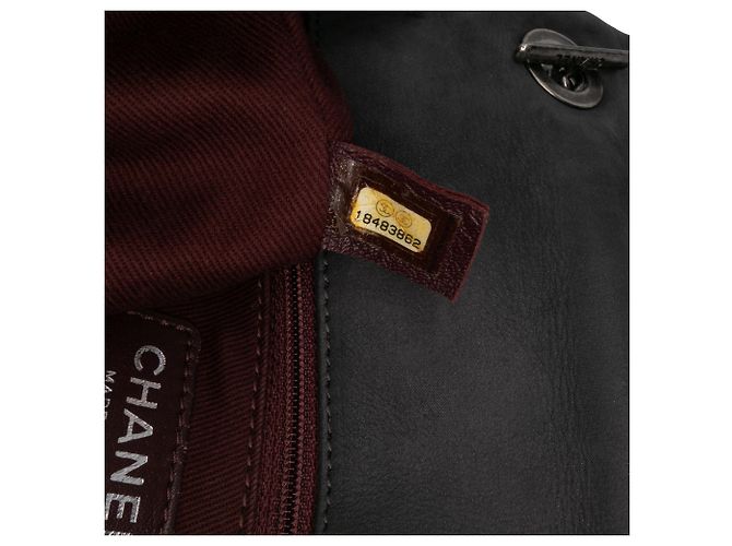 Chanel Nova Bolsa Chic em Couro de Bezerro Cinza com Estampa de Diamante Marrom Cinza antracite - vista 6