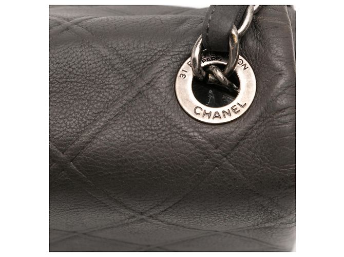 Chanel Nova Bolsa Chic em Couro de Bezerro Cinza com Estampa de Diamante Marrom Cinza antracite - vista 7