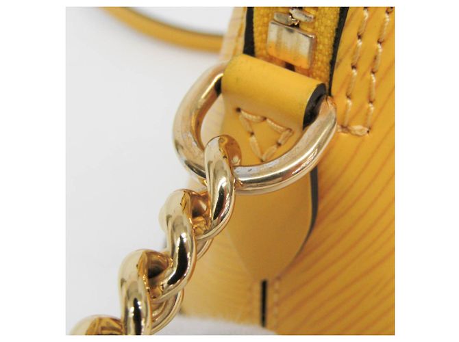Bolsa de Ombro MINI Alma em Epi Louis Vuitton Dourado Amarelo - vista 11