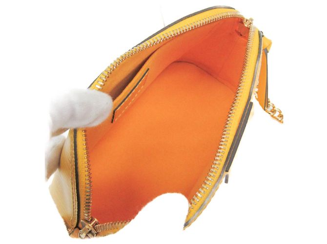 Bolsa de Ombro MINI Alma em Epi Louis Vuitton Dourado Amarelo - vista 4