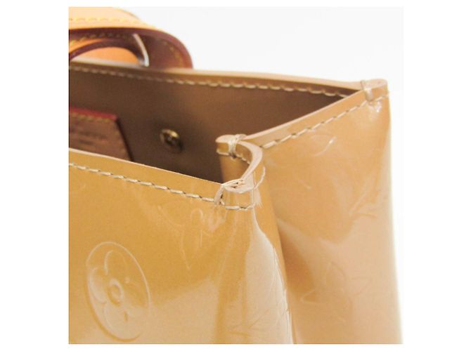 Borsa Louis Vuitton Monogram Vernis Reade PM Nocciola - vista 8