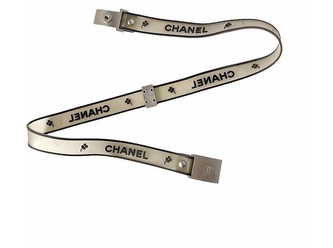 Vintage Gummigürtel mit Logo & Kleeblatt Chanel Frühling 2001 Silberbuckle Beige - Ansicht 3