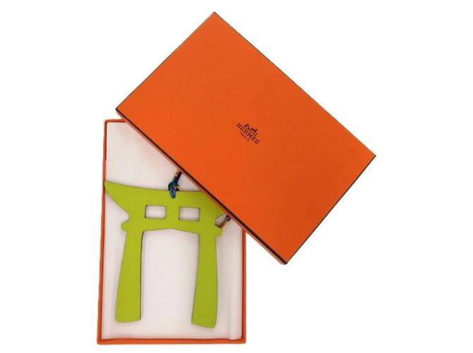 Charm per borsa in pelle Petit Ash Torii di Hermès Beige Giallo - vista 3