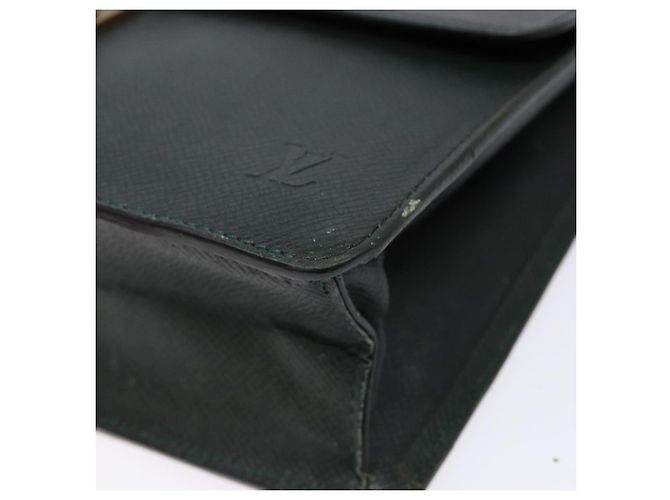 LOUIS VUITTON Pochette Kourad in Taiga Borsa Clutch Épicea M30194 LV Auth hk2896 - vista 7