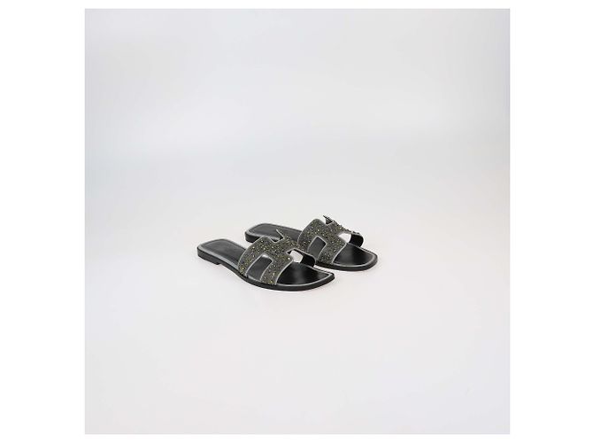 Sandali piatti Oran in strass nero/grigio di Hermès - vista 2