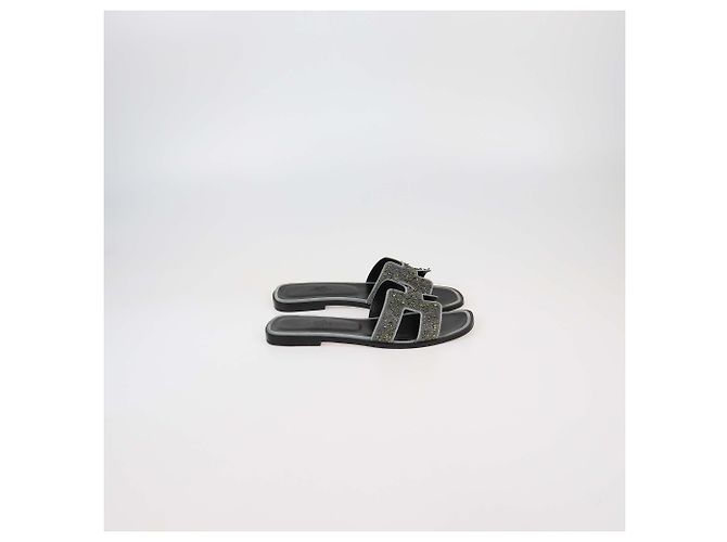 Sandali piatti Oran in strass nero/grigio di Hermès - vista 3