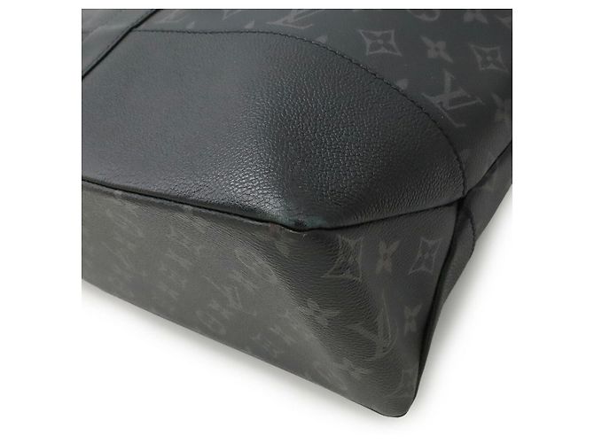 Bolso Saumur Monogram Eclipse de Louis Vuitton Negro - vista 3