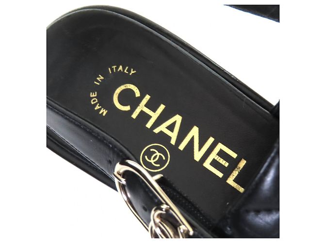 Sandali in pelle matelassé COCO Mark di Chanel Nero - vista 11