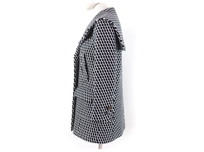 Chanel Hexagon COCO Button Zigzag Pattern Wool Coat Black White - view 2