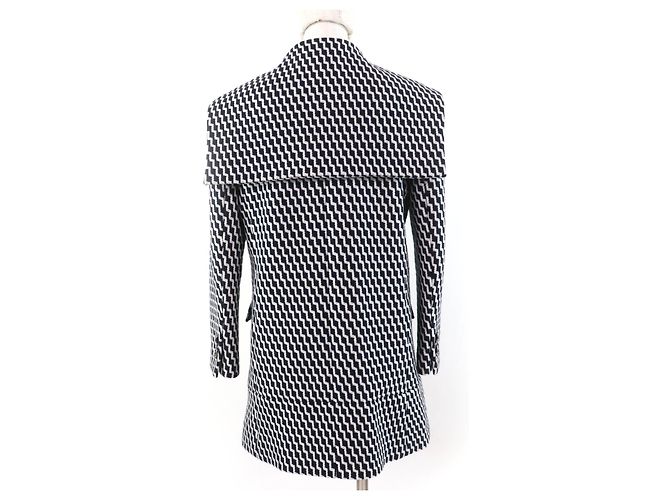 Chanel Hexagon COCO Button Zigzag Pattern Wool Coat Black White - view 3