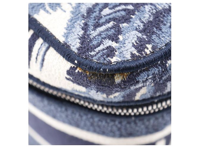 Borsa a mano in tela ricamata Dior Travel Vanity Blu - vista 9
