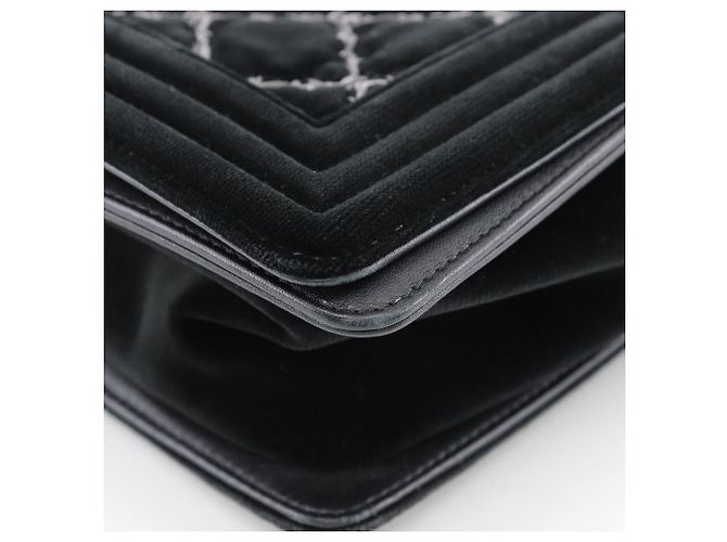 Borsa a Spalla 2 in 1 in Pelle Vellutata Chanel Boy Chanel 25 Nero - vista 4