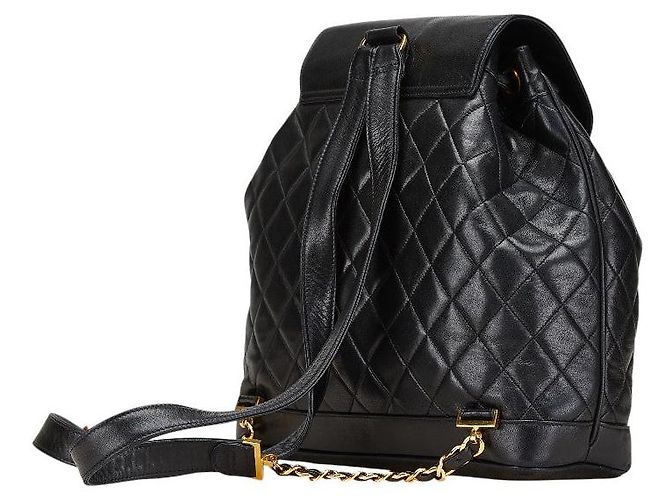 Timeless Chanel Matelassé Lammfell Rucksack Schwarz - Ansicht 2