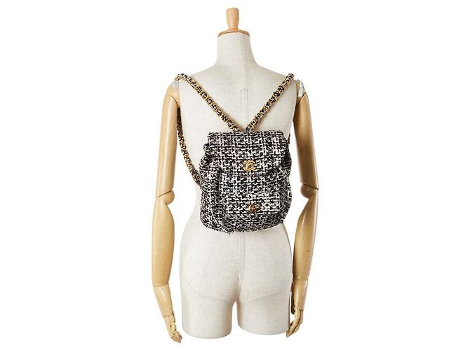 Timeless Chanel Coco Mark Matelassé Tweed Rucksack Schwarz Weiß - Ansicht 14