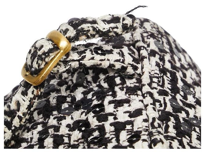 Timeless Chanel Coco Mark Matelassé Tweed Rucksack Schwarz Weiß - Ansicht 9