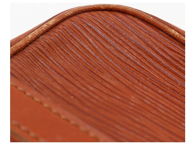 Borsa a Spalla Danube Epi Louis Vuitton Marrone - vista 10