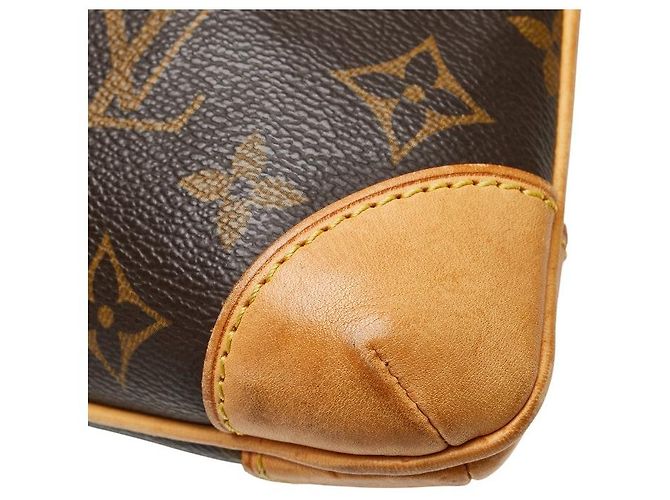 Borsa 2 in 1 Coussin GM Monogram Louis Vuitton Marrone - vista 7
