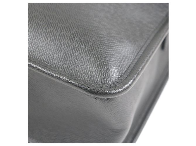 Borsa a Spalla Taiga Louis Vuitton Grigio - vista 7