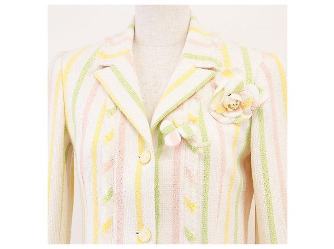 Chaqueta de tweed Chanel 04C P22464 Blanco - vista 2