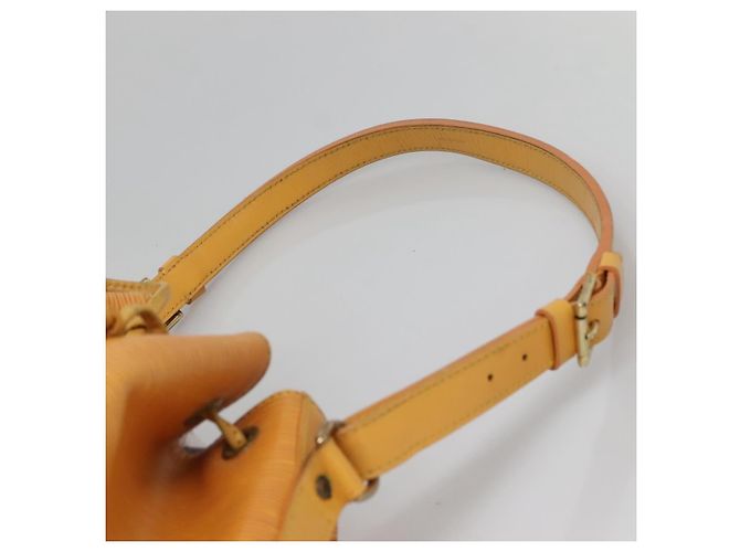 Noe LOUIS VUITTON Borsa a Spalla Petit Noé Epi Gialla M44109 LV Auth BA5081 Giallo - vista 8