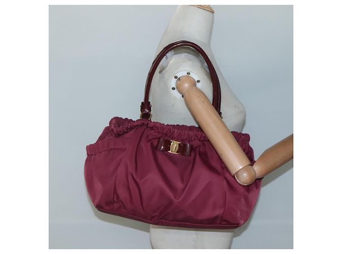 Borsa Tote Vala in Nylon Bordeaux e Oro Auth hk2907 di Salvatore Ferragamo D'oro Bordò - vista 26